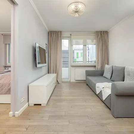 Near Metro Swietokrzyska By Renters *