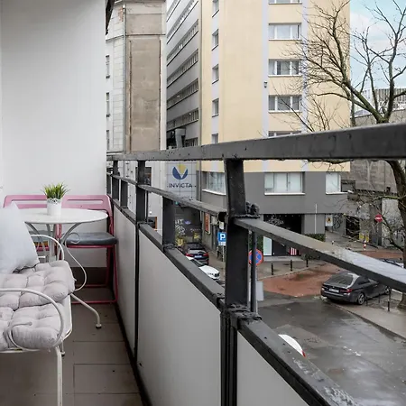 Near Metro Swietokrzyska By Renters Apartment