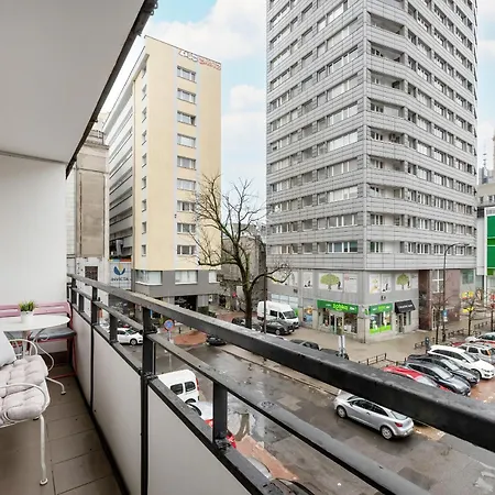 Near Metro Swietokrzyska By Renters Apartment *